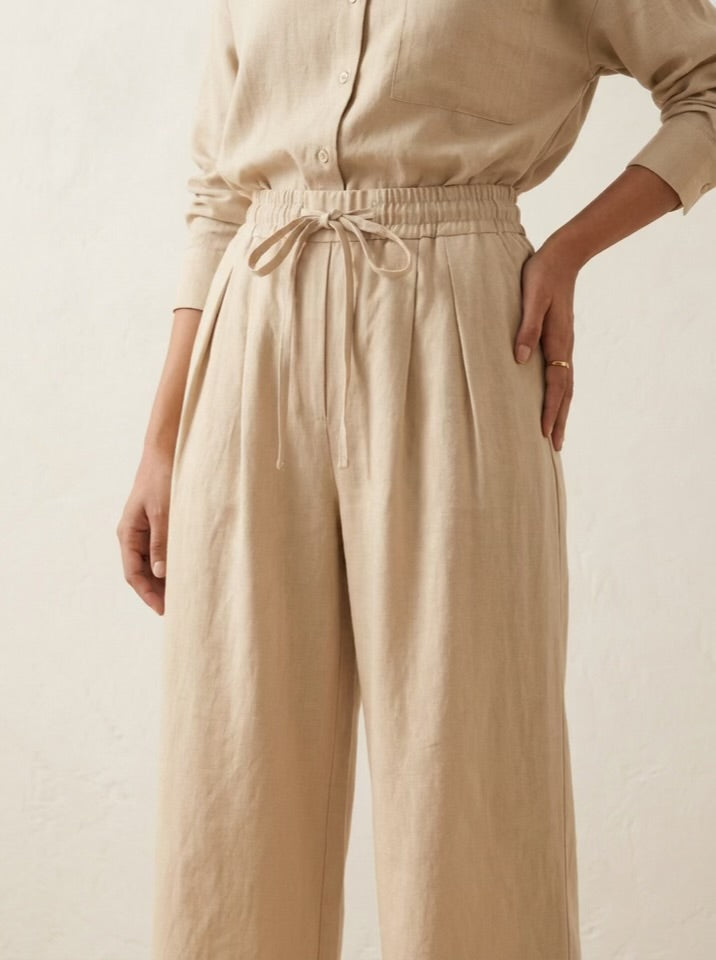 The Verona Linen Set - Beige